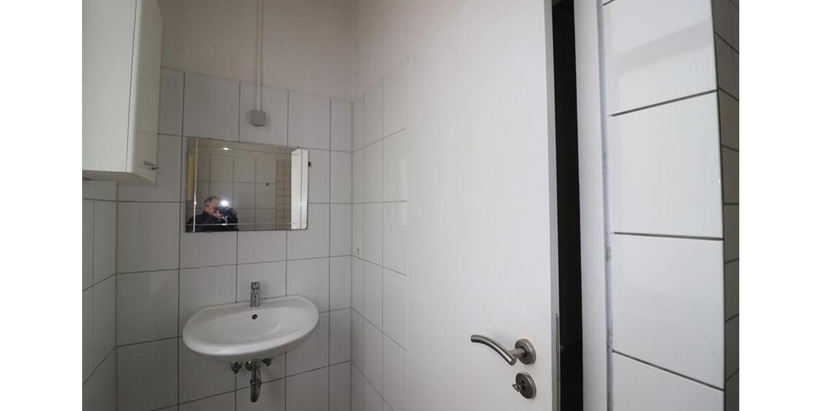 Etagenwohnung Krefeld Cracau - 1 Zimmer, 26 m&sup2;, 330&euro; | Angebot:26111461