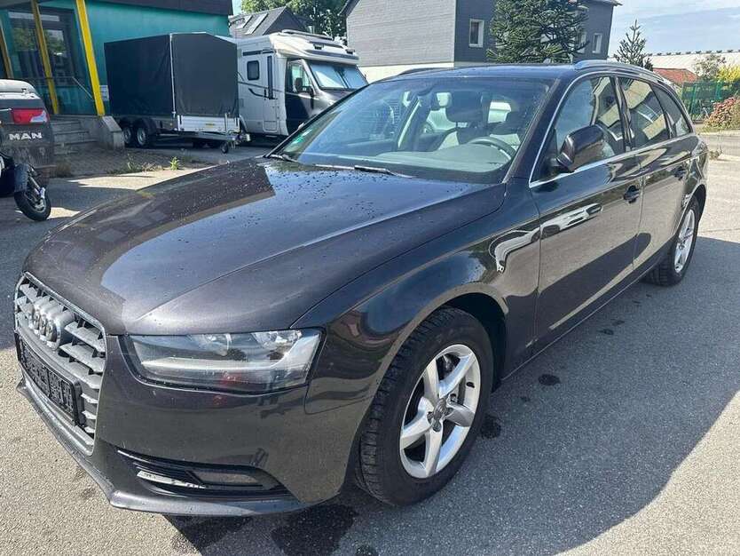 Audi A4 236.536 km 7.900 € Krefeld 47809