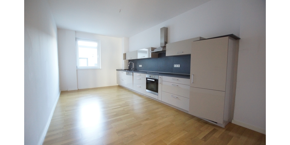 Moderne und großzügige 5 Zimmer-Wohnung über zwei Etagen mit separatem Eingang und Einbauküche - Maisonettenwohnung Düsseldorf Heerdt | Angebot:26971454