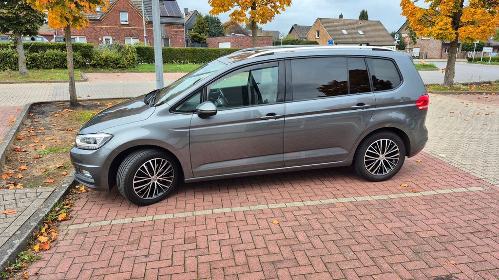 VW Touran 141.000 km 16.500 &euro; WESEL 46485