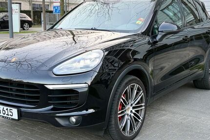 Porsche Cayenne 157.200 km 26.990 &euro; Düsseldorf 40229