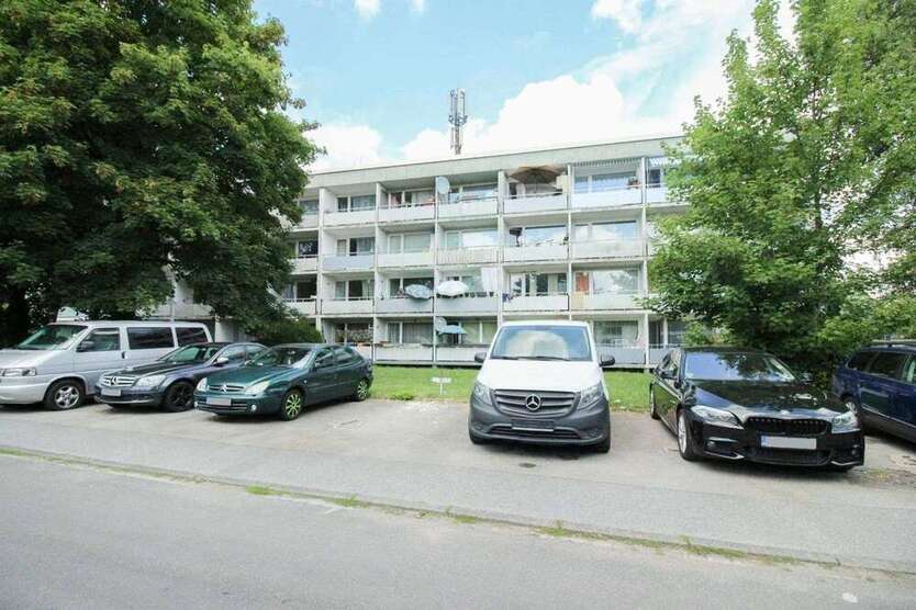 Wohnung zum Kaufen in Erkrath 65.000 € 53.35 m²