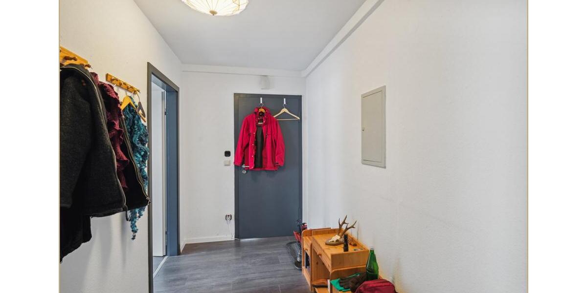 Mehrfamilienhaus mit Gewerbeeinheit – attraktive Kapitalanlage in zentraler Lage zimmer