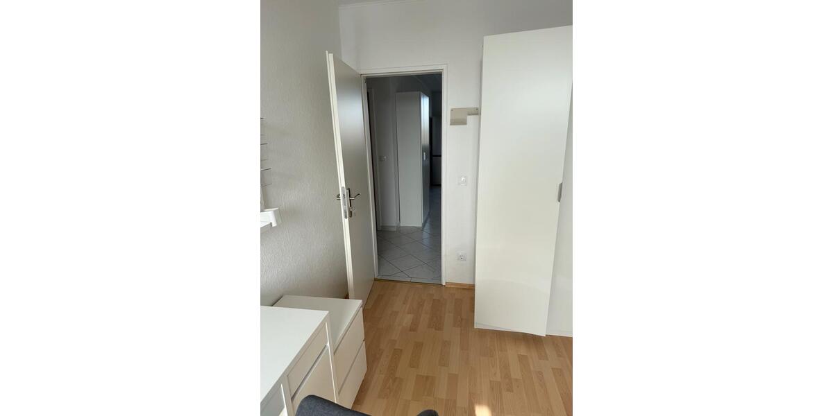Etagenwohnung Mülheim an der Ruhr Linksruhr - 1 Zimmer, 11 m&sup2;, 380&euro; | Angebot:25632992
