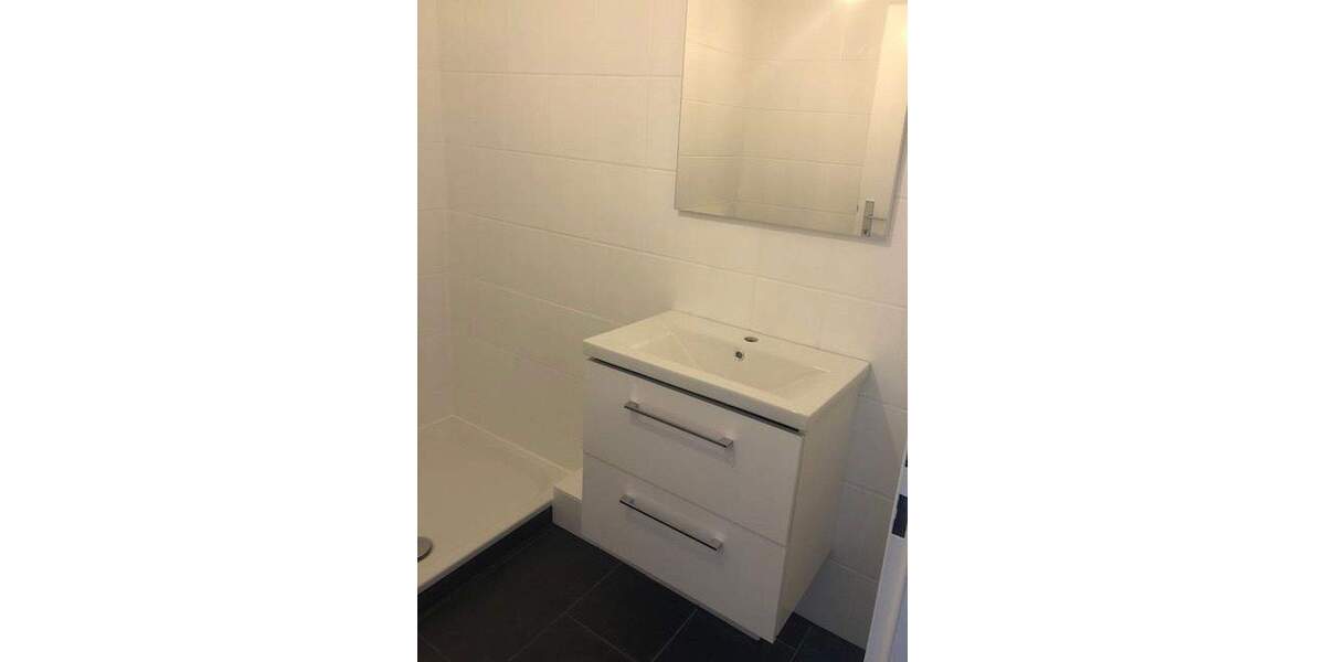 Stilvolle 1-Zimmer-Wohnung mit Einbauküche und Balkon in Unterbilk-Hafen 1 zimmer