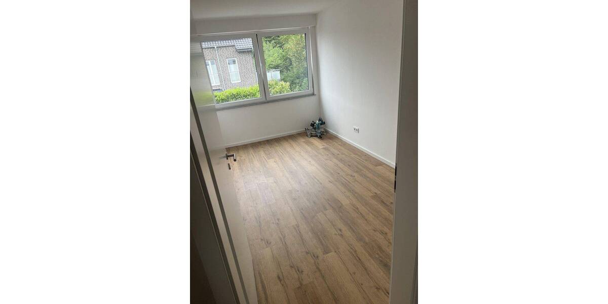 Reihenendhaus Moers Hochstraß - 4 Zimmer, 105 m&sup2;, 1.480&euro; | Angebot:26607336
