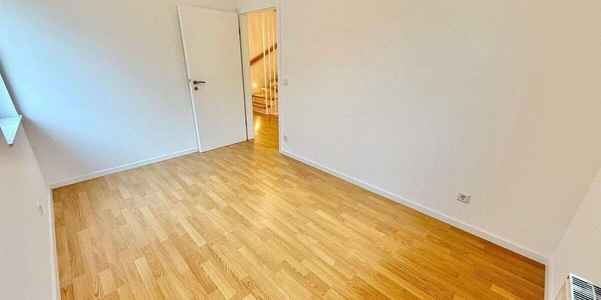 Doppelhaushälfte Düsseldorf Kaiserswerth - 8 Zimmer, 213 m&sup2;, 1.680.000&euro; | Angebot:25271300