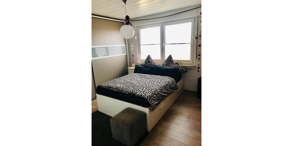 Dachgeschoßwohnung Bochum Eppendorf - 3.5 Zimmer, 87 m&sup2;, 199.000&euro; | Angebot:26945404