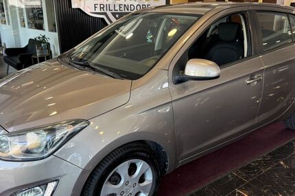 Hyundai i20 90.564 km 7.950 &euro; Essen 45139