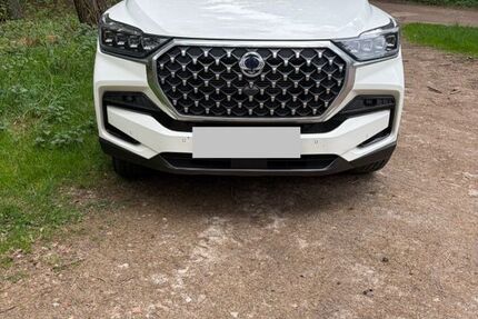 SsangYong REXTON 53.000 km 29.900 &euro; Essen 45149