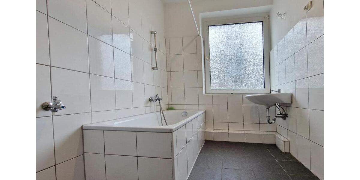 Etagenwohnung Duisburg Beeck - 2 Zimmer, 67 m&sup2;, 440&euro; | Angebot:19786623