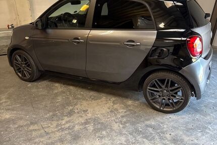 Smart ForFour 75.000 km 11.900 &euro; Oberhausen 46145