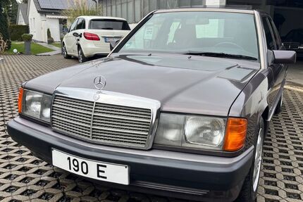Mercedes-Benz 190 186.000 km 9.650 &euro; Krefeld 47809