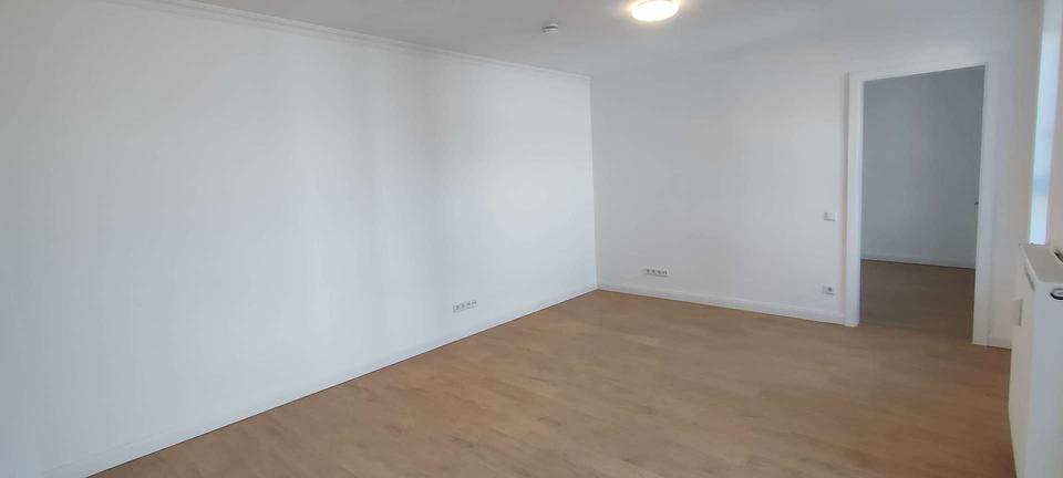 Schicke 2 Zimmer Wohnung im Altbau nähe Helios Klinikum ab sofort zu vermieten! 2 zimmer