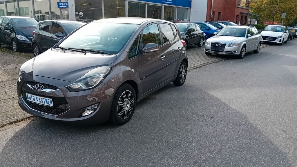 Hyundai ix20 82.165 km 7.450 &euro; Duisburg 47269