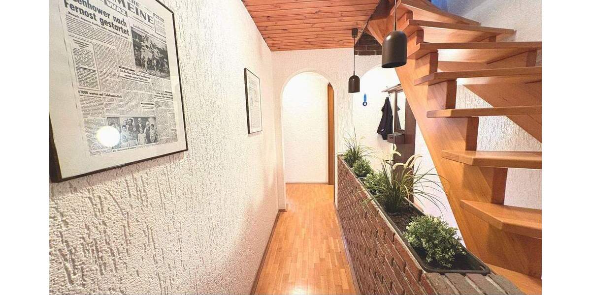 Einfamilienhaus Essen Schonnebeck - 4 Zimmer, 115 m&sup2;, 330.000&euro; | Angebot:24033290