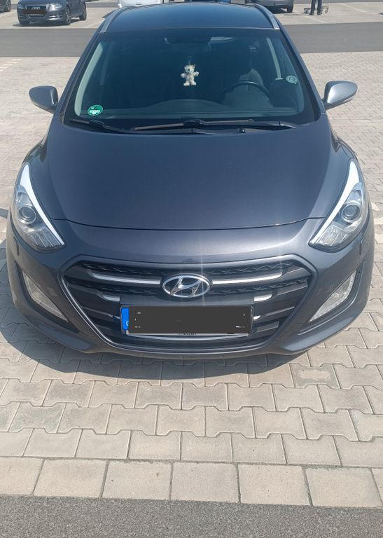 i30