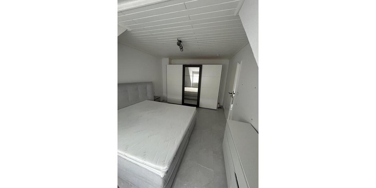 Top gepflegte 2 Zimmer Dachgeschosswohnung 2 zimmer