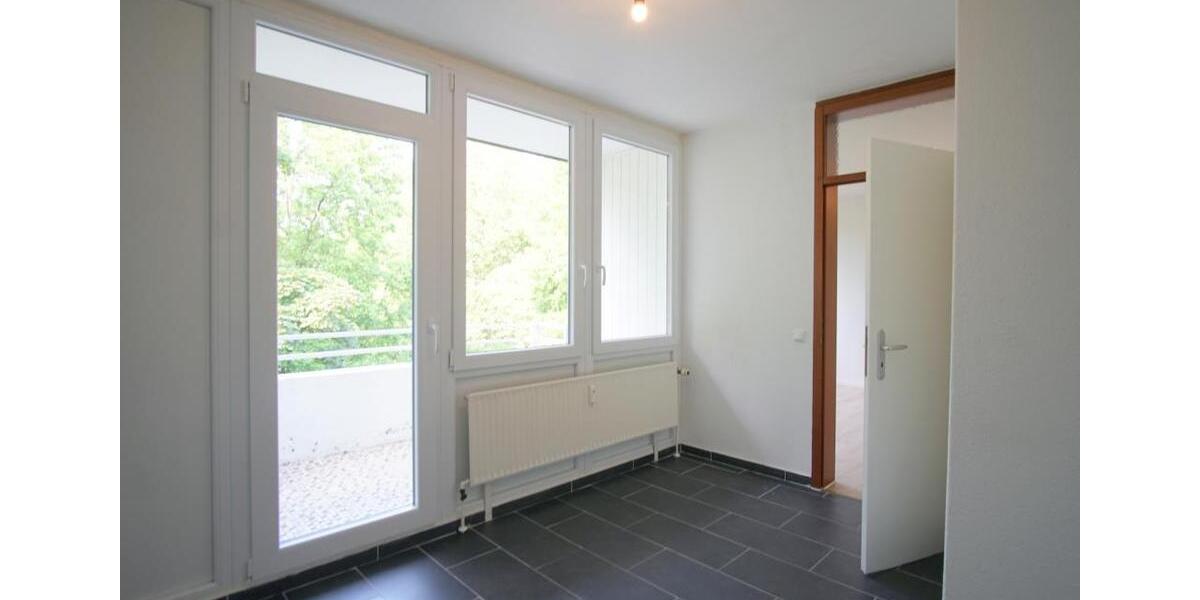 + Sonnenbalkon + sofort beziehbar mit Aufzug + 1.5 zimmer