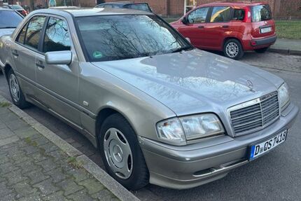 Mercedes C 180