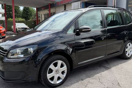 VW Touran 299.000 km 4.700 &euro; Essen 45359