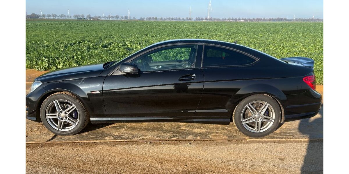 Mercedes-Benz C 250 145.000 km 11.900 &euro; Duisburg 47239