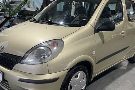 Toyota Verso 179.000 km 4.490 &euro; Rheinberg 47495