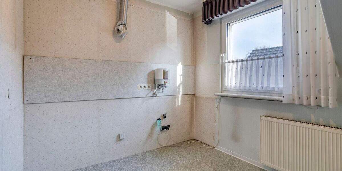 Mehrfamilienhaus, Wohnhaus Oberhausen Buschhausen - 7 Zimmer, 217 m&sup2;, 330.000&euro; | Angebot:25601939