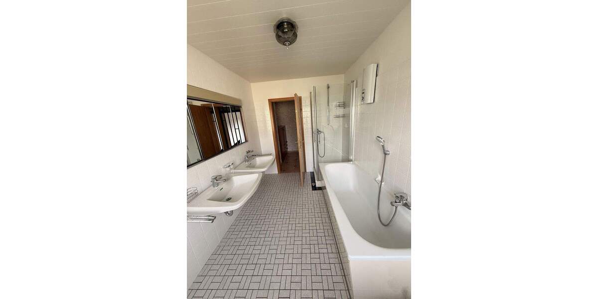 Ankommen. Wohlfühlen. Zuhause sein. - Reihenendhaus in Essen-Schonnebeck 5 zimmer