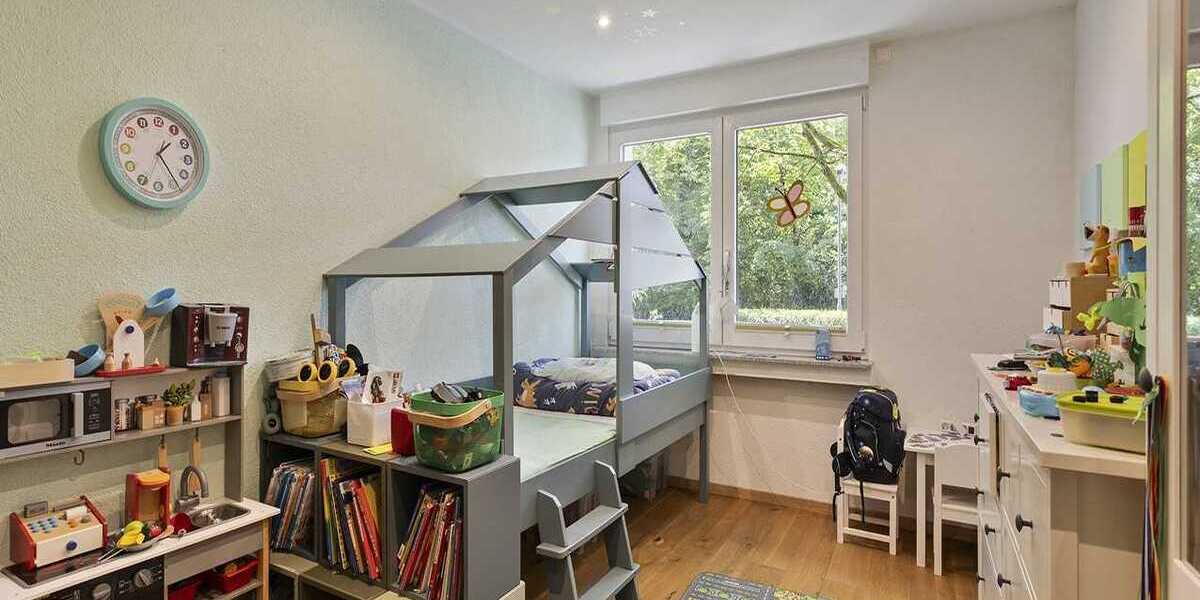 Vermietetes Zwei-Familien-Haus auf großem Grundstück in Ratingen-Hösel 1 zimmer