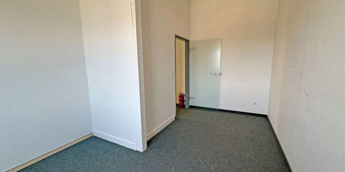 Gewerbeobjekt Voerde Holthausen - 7 Zimmer, 140 m&sup2;, 390.000&euro; | Angebot:25741548