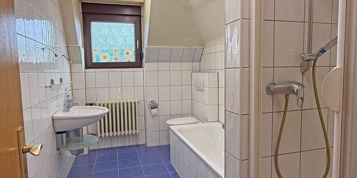 Einfamilienhaus Neukirchen-Vluyn Dong - 6 Zimmer, 148 m&sup2;, 299.999&euro; | Angebot:25265837