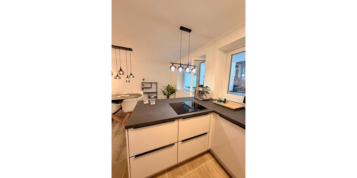 Top sanierte 2-Zimmer-Wohnung mit Balkon & Garage 2 zimmer