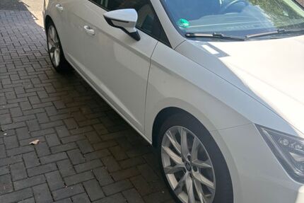 Seat Leon 121.450 km 13.900 &euro; Moers 47447