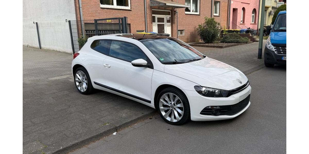 VW Scirocco 173.000 km 7.999 &euro; Duisburg 47226