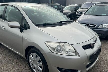 Toyota Auris 86.500 km 5.900 € Kamp-Lintfort 47475