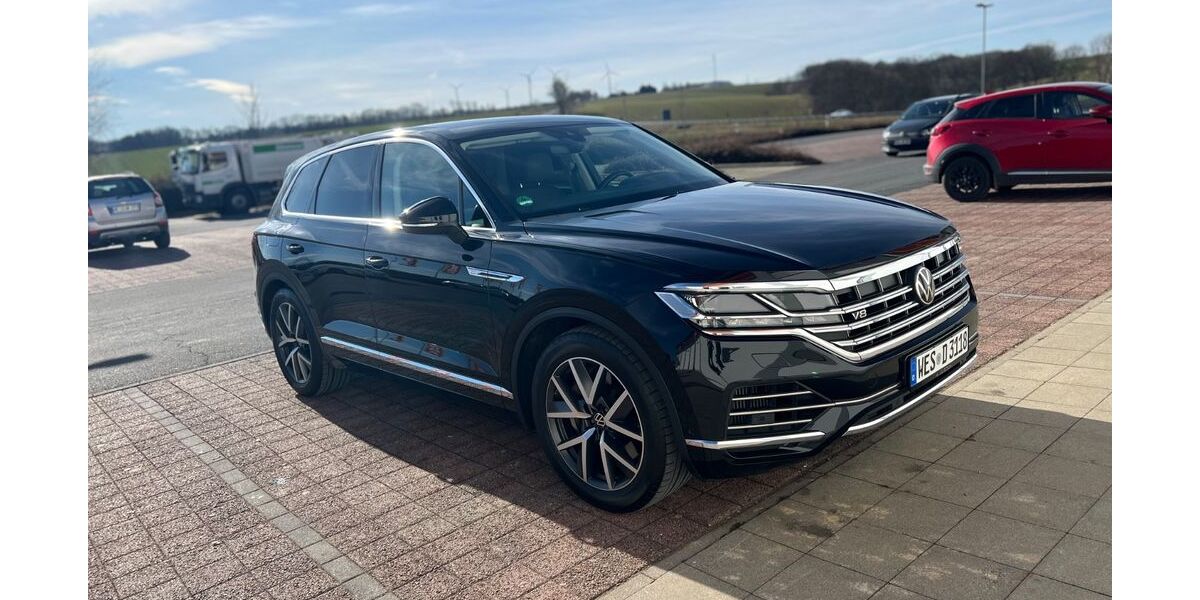 VW Touareg 90.000 km 52.700 &euro; Alpen 46519
