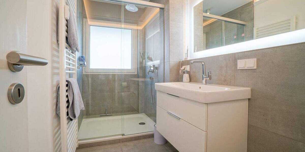 Etagenwohnung Mülheim an der Ruhr Saarn - 3 Zimmer, 94 m&sup2;, 1.300&euro; | Angebot:25670661