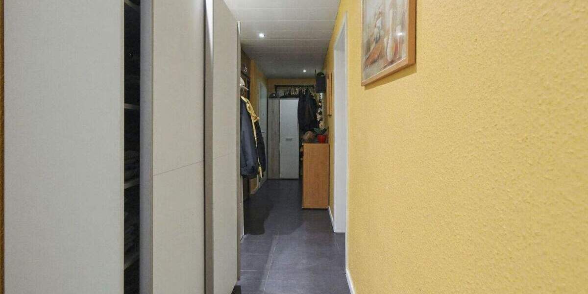 Etagenwohnung Kamp-Lintfort Geisbruch - 4 Zimmer, 93 m&sup2;, 180.000&euro; | Angebot:25319406