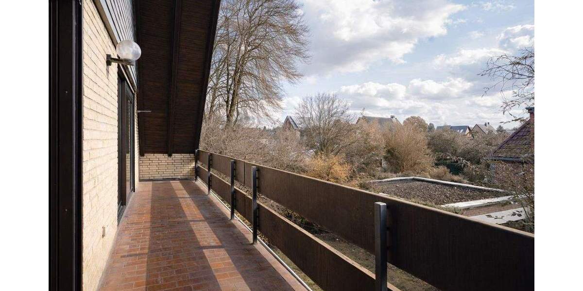 Krefeld Dyk-Lage: Großzügiges Einfamilienhaus mit Doppelgarage in gefragter, ruhiger Lage! 7 zimmer