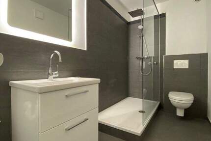 Moderne 2 Zimmer Wohnung mit Balkon, Stellplatz und Einbauküche in D-Niederkassel 2 zimmer