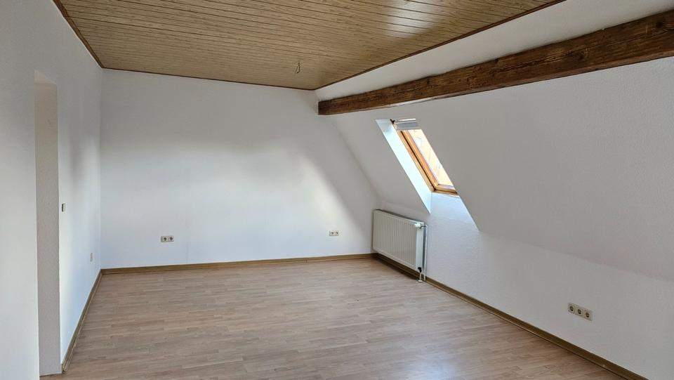 Renovierte 2,5 Zimmer Dachgeschosswohnung 50 qm, Duisburg-Homberg 2 zimmer