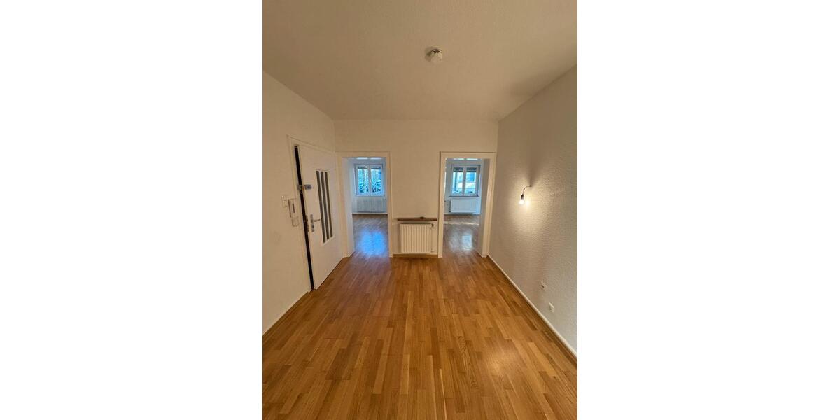 Riesige Familienwohnung im Erdgeschoss.. 3 zimmer