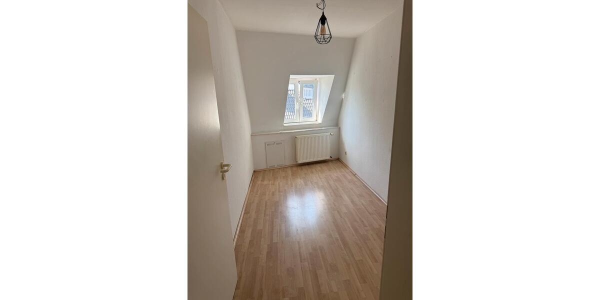 Dachgeschoßwohnung Recklinghausen Hillerheide - 3.5 Zimmer, 115 m&sup2;, 748&euro; | Angebot:26013847
