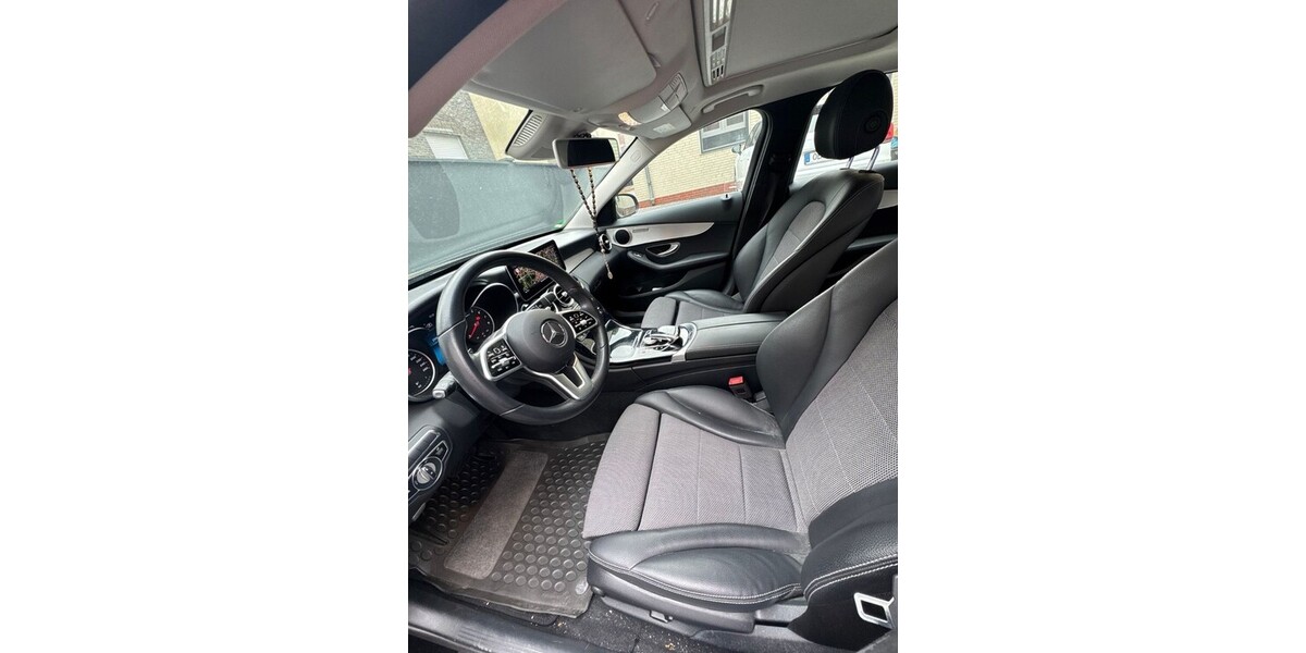 Mercedes-Benz C 180 74.000 km 25.900 € Oberhausen 46045