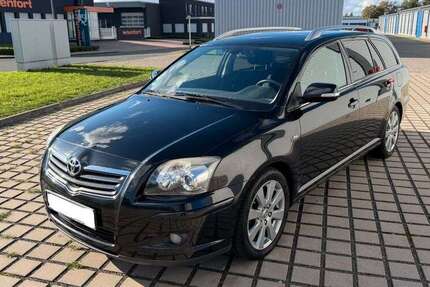 Toyota Avensis 199.000 km 3.750 € Essen 45329