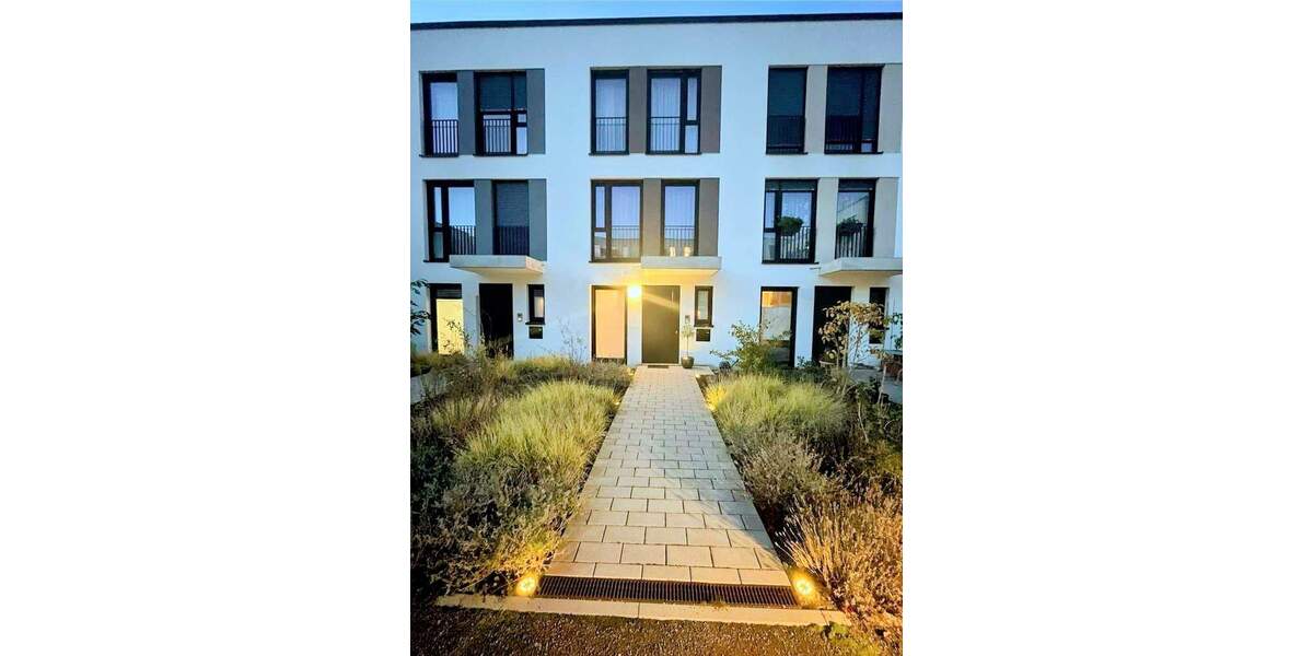 Mehrfamilienhaus, Wohnhaus Düsseldorf Heerdt - 5 Zimmer, 125 m&sup2;, 3.100&euro; | Angebot:25400416