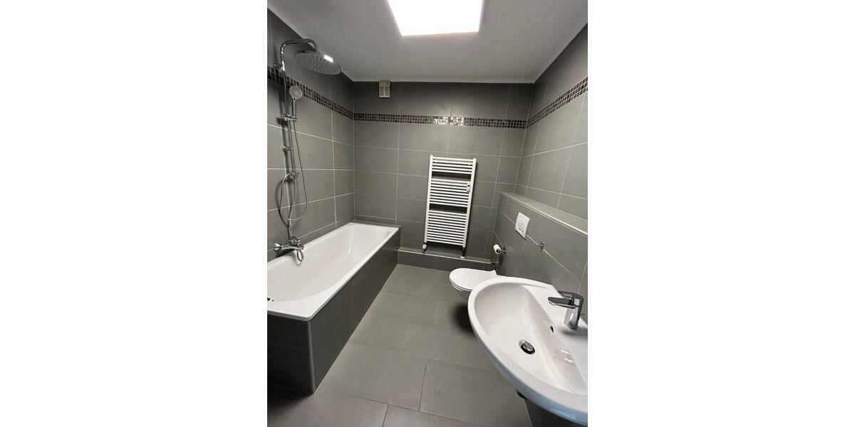Dachgeschoßwohnung Oberhausen Biefang - 3.5 Zimmer, 67 m&sup2;, 700&euro; | Angebot:26322754