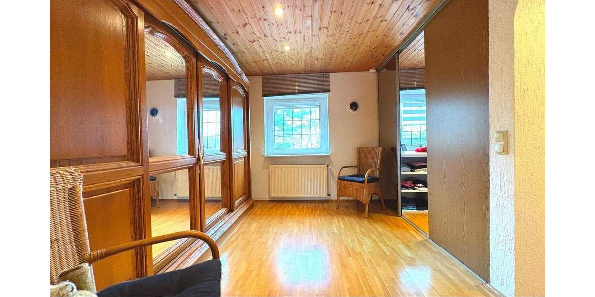 Einfamilienhaus Essen Schonnebeck - 4 Zimmer, 115 m&sup2;, 330.000&euro; | Angebot:24033290