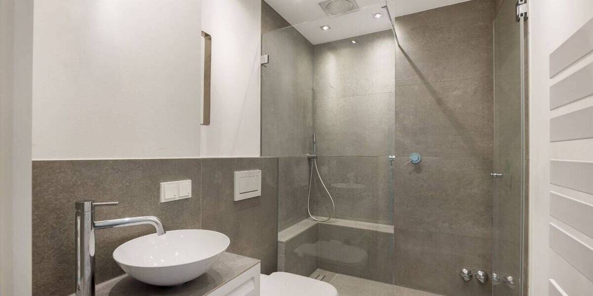 Etagenwohnung Düsseldorf Oberkassel - 3 Zimmer, 82 m&sup2;, 499.000&euro; | Angebot:26917195
